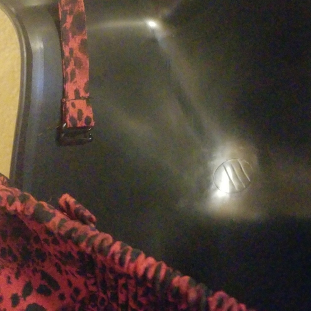 Convertible black and red top - Picture 5 of 6